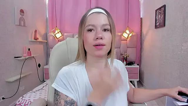 SweetMichel_ from StripChat