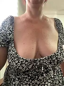 sweetmystery1 from StripChat