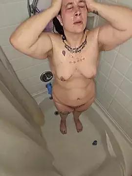 SweetNerdyMilf from StripChat is Freechat