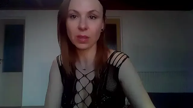 SweetNika from StripChat
