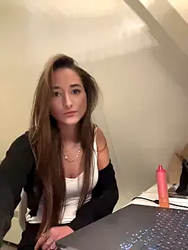 SweetNovaa on StripChat 