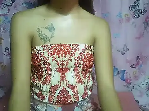 SweetPussie18x from StripChat is Freechat