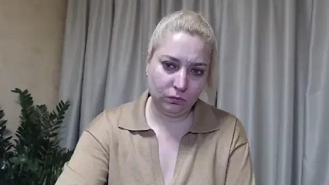 sweetpussy13 from StripChat