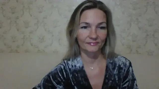 sweetriki from StripChat is Freechat
