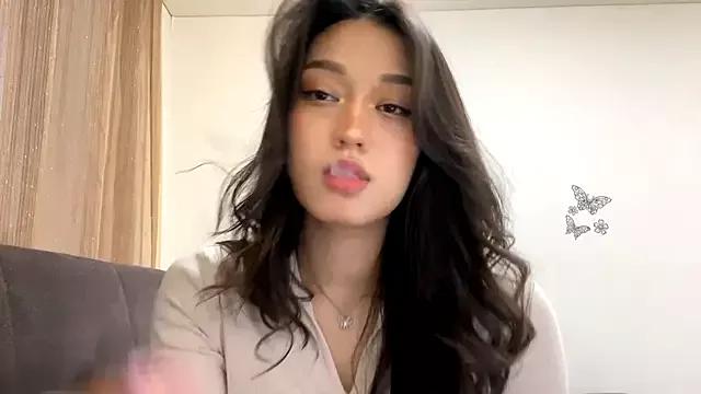 SweetSakuraJane from StripChat is Freechat