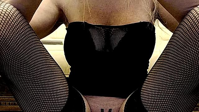 sweetsofia from StripChat