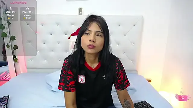 sweett_canela on StripChat 