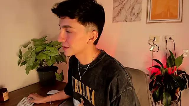 sweettaaron01 from StripChat