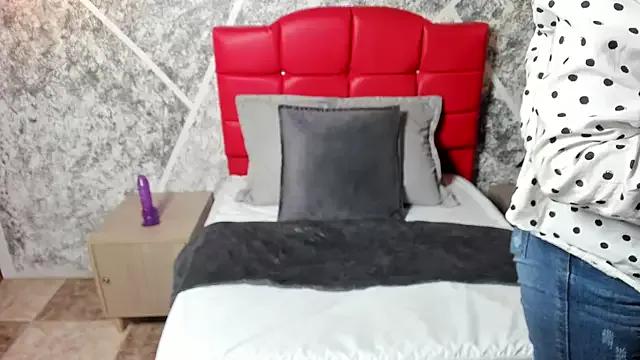 SweettScarlet from StripChat is Freechat