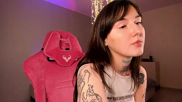sweettsoft from StripChat