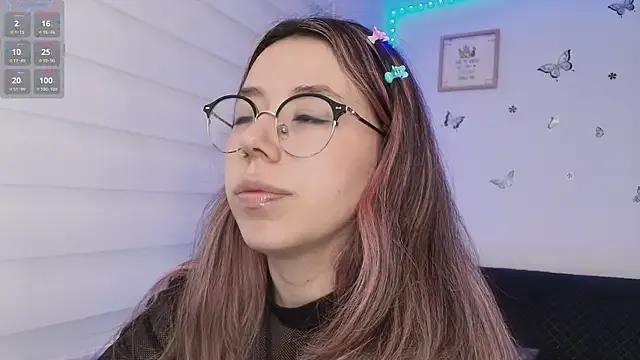 Sweettvera from StripChat