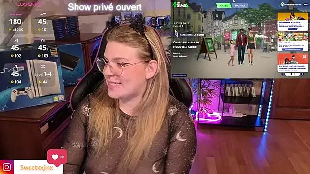 Try our streaming cams variety and talk on a personal level with our adorable girls streamers, showing off their bountiful shapes and dildos.