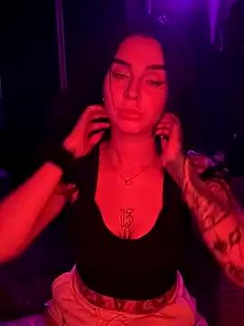 sweetyasmiin from StripChat is Freechat