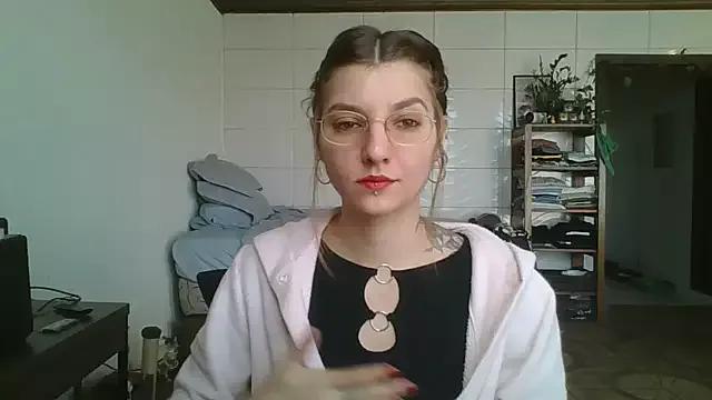 SweetyBabyDemon from StripChat