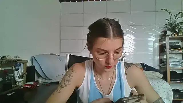 SweetyBabyDemon from StripChat