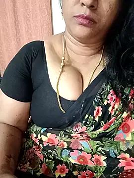 Swetyhoney from StripChat is Freechat
