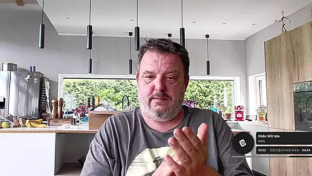 SwissDadbod on StripChat 