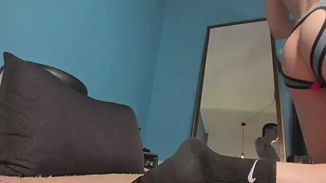 syd_onfire from StripChat is Freechat