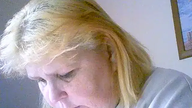 Sylviastar46 from StripChat is Freechat