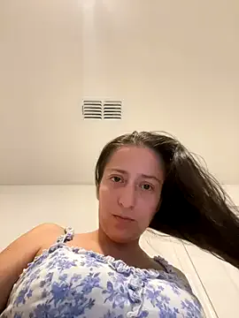 Synne from StripChat