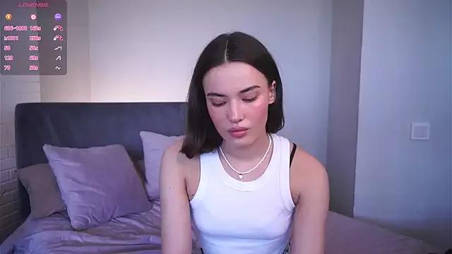 SynneEdge from StripChat is Freechat