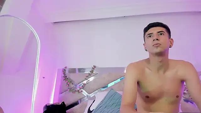 tahhlia_taylor from StripChat is Freechat