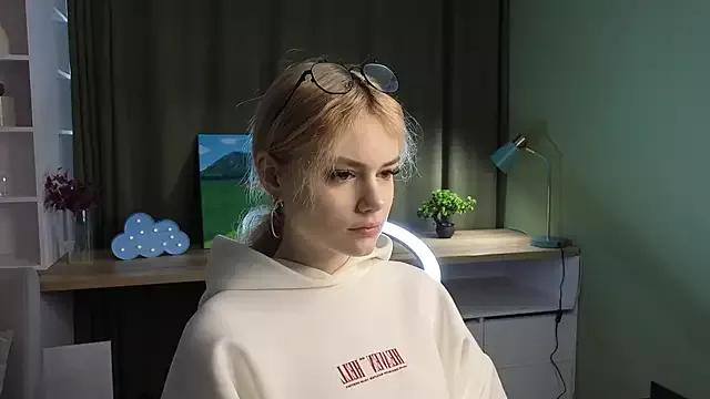 TaiteBach from StripChat