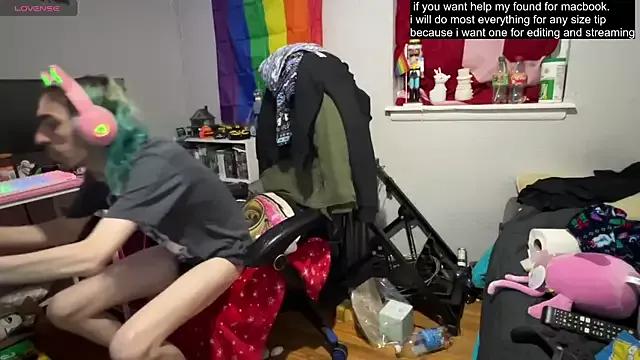 tallnerdyguy from StripChat