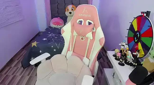 Try our streaming cams variety and talk on a personal level with our adorable girls streamers, showing off their bountiful shapes and dildos.