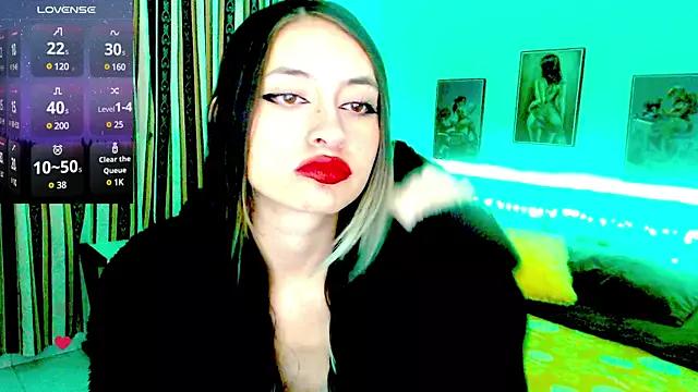 Try our streaming cams variety and talk on a personal level with our adorable girls streamers, showing off their bountiful shapes and dildos.
