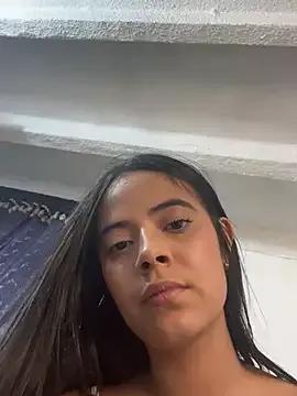 tamarapeach from StripChat is Freechat