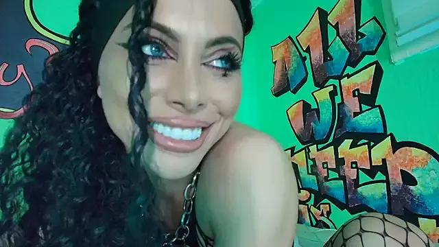 TamaraSavage from StripChat