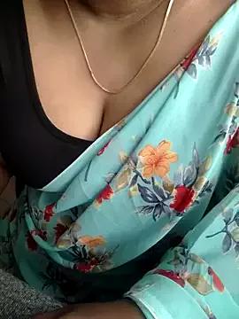 Tamil-rami from StripChat is Freechat