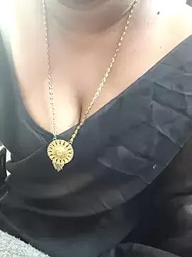 Tamil-rami from StripChat is Freechat