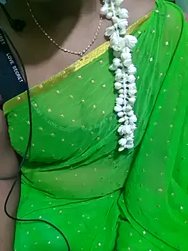 TAMIL-URVASHI from StripChat is Freechat