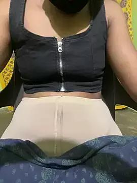 tamil_Aarathi from StripChat is Freechat