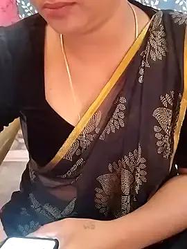 Tamil_Kayal_kutty from StripChat is Freechat