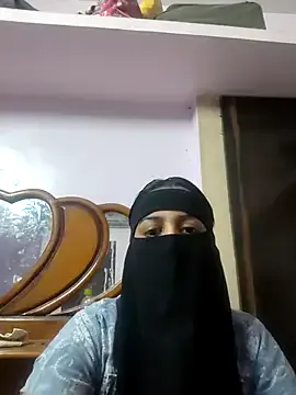 Tamil_shalini from StripChat is Freechat