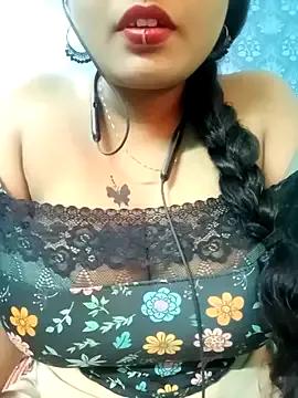 tamil_Vennila from StripChat is Freechat