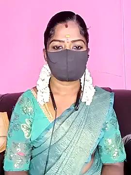 tamilammukuttyy from StripChat is Freechat