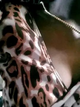 Tamilauntyhot from StripChat is Freechat