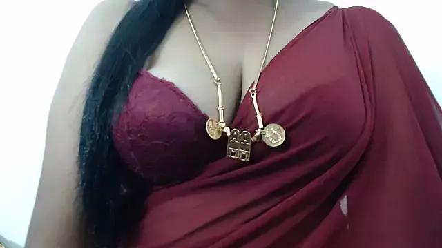 tamilharini from StripChat is Freechat