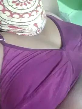 Tamilreethu from StripChat is Freechat