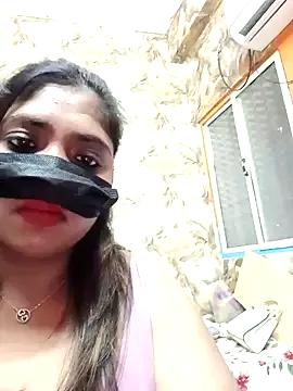 tamilrohini from StripChat is Freechat