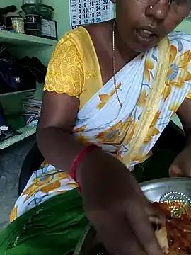 TamilSelviRoja from StripChat is Freechat