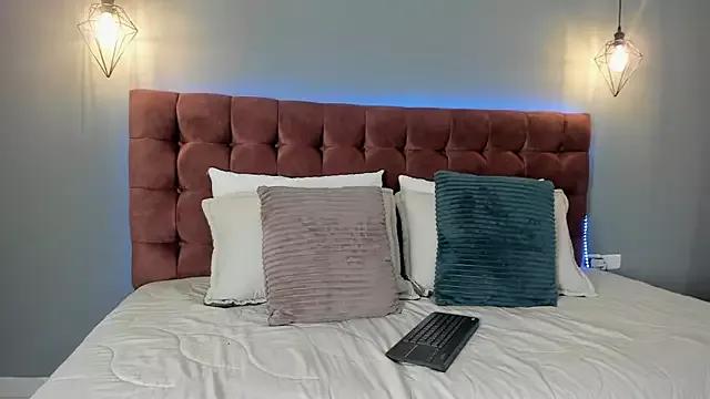 Tania_77_ from StripChat is Freechat