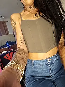 Tannedtattooed69 on StripChat 