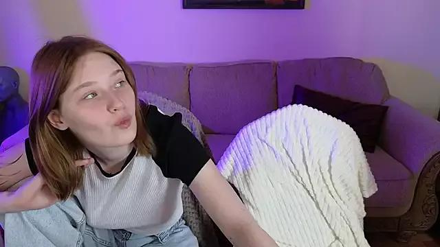 Tara_Lawson from StripChat is Freechat