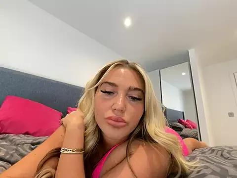 TastyTiffanyy from StripChat