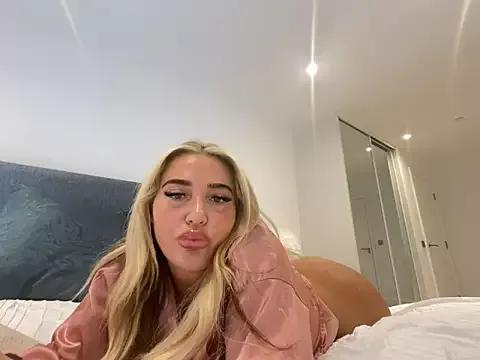 TastyTiffanyy from StripChat